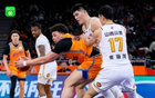 滬勝晉，王哲林18+10，李添榮18分助隊取勝。