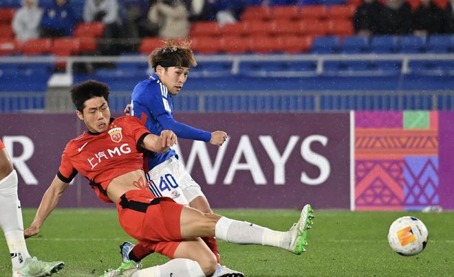 橫濱水手聯(lián)賽四連敗，亞冠中超全勝。
