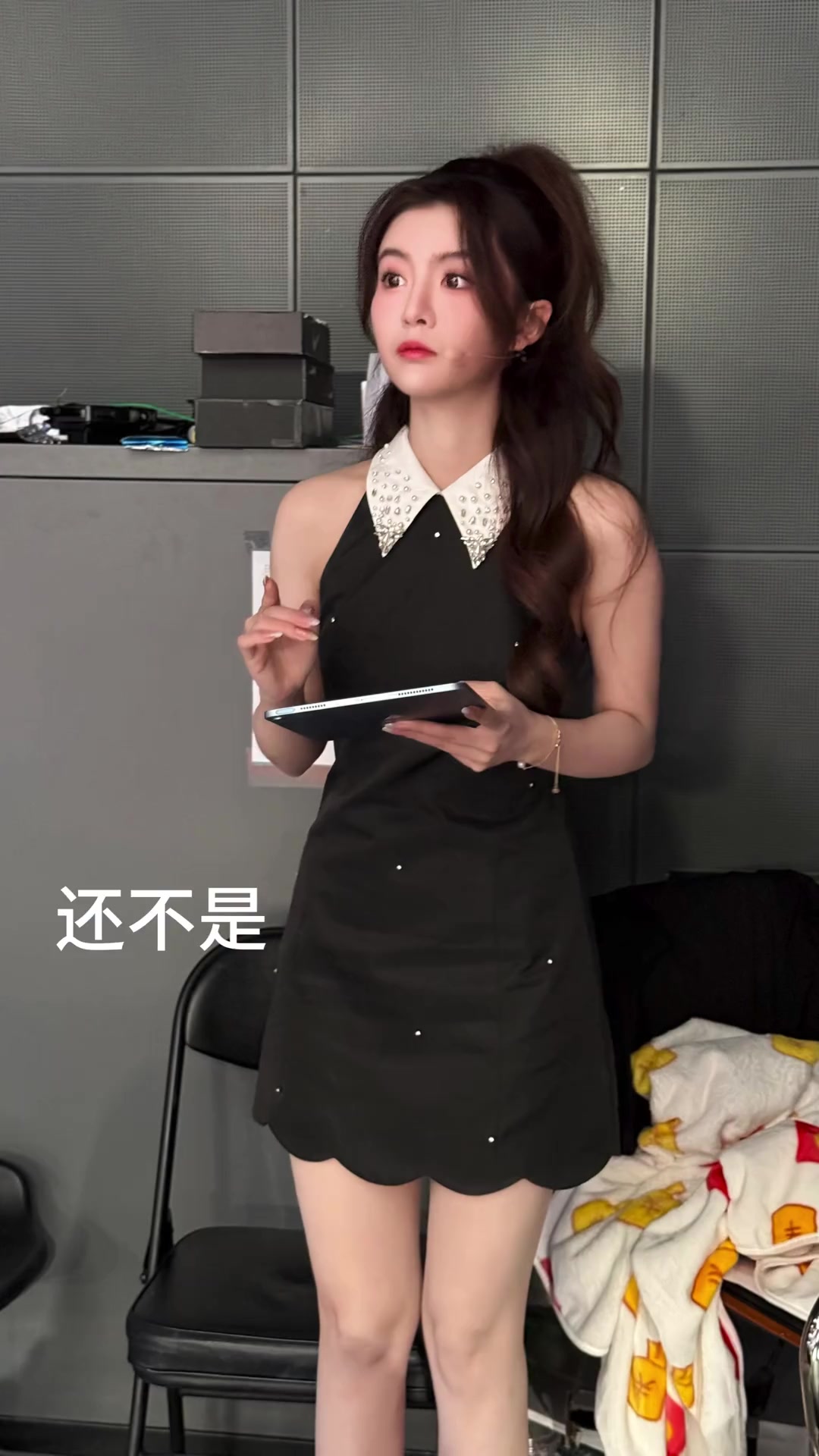 女主播煉煉：庫(kù)里4000記三分！讓我們恭喜這個(gè)男人