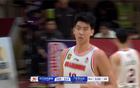 徐昕補籃制勝，廣東男籃領(lǐng)先六分。