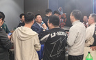 同曦晉級(jí)季后賽，全員合影慶功，林葳缺席，老板重獎(jiǎng)并接機(jī)