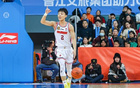 徐杰狀態(tài)不佳，得5分6板，失誤3次。