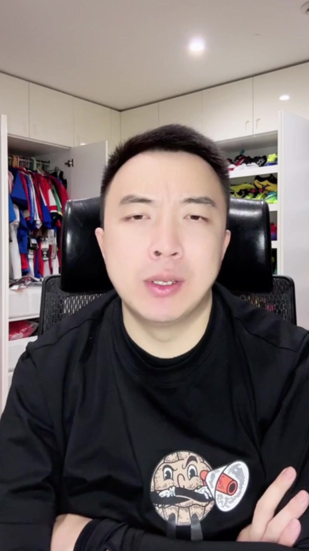 媒體人分析塞鳥未上原因：少一人只能上防守中場(chǎng) 上進(jìn)攻型的沒用