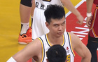 山西球迷圍堵廣廈大巴，罵聲大場面驚，CBA需重罰