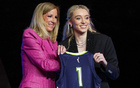 WNBA新狀元，達(dá)拉斯飛翼選佩奇，康涅狄格奪冠美女球員