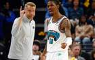 NBA季后賽首輪結(jié)束，兩隊淘汰，五隊領(lǐng)先，一隊平手。