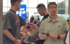 遼寧男籃赴京熱身賽，繼偉原帥領(lǐng)隊(duì)，小高攜名包同行。