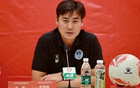 青年主帥致謝：隊(duì)員拼搏百分鐘，球迷支持不減