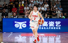 李緣戰(zhàn)16分鐘，得7分3板6助，穿針引線！