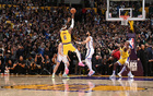 NBA賽季經(jīng)典：詹皇加冕得分王，巴特勒率隊(duì)逆襲